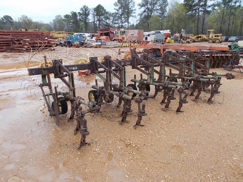 JOHN DEERE 4 ROW CULTIVATOR