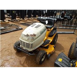 CUB CADET 1517 RIDING MOWER