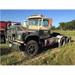1983 MACK RD688ST T/A, S/N 1M2N179C0DA085314