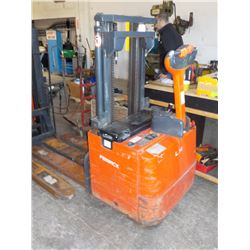FENWICK L-14, 2 STAGE PALLET STACKER ELECTRIC FORKLIFT 24V FERRO 510 BATTERY CHARGER 1PHASE