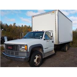 2001 GMC 3500 HD CUBE VAN AUTO, AIR, VAN BOX WITH LIFT TAIL GATE
