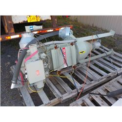 MOLD TEK HOPPER FEEDERS