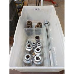 JL LARGE SOCKETS & 3/4" RATCHET