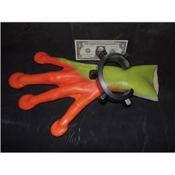 POISON DART TREE FROG WEARABLE SILICONE GLOVE WITH MAGNETIC BRACELET