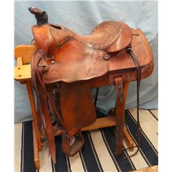 Standard stock saddle, 15", padded seat