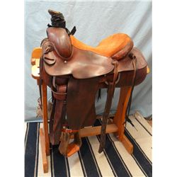 Bob Long trophy saddle, 15", double rig roper