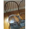Image 2 : 4 Early New England Windsor Bow Back Chairs