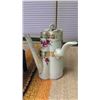 Image 3 : Porcelain Cracker Jar and Teapot