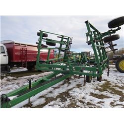 John Deere 680 - Approximately 25' Chisel Plow