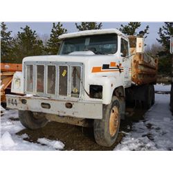 1995 IH 2554 Tandem Axle Gravel Truck