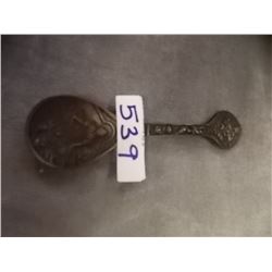 COLLECTORS DUTCH  SPOON - LIMITED EDITION 1981 - - "FAMILIEOVERZEE (DUTCH "FAMILY OVER SEAS) - 94% "