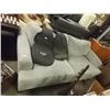 Image 1 : MICROFIBRE CHESTERFIELD