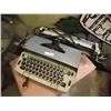 Image 1 : RETRO TYPWRITER