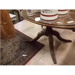 VINTAGE OVAL END TABLE WITH GLASS