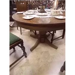 SOLID ROUND QUARTER SAWN OAK TABLE