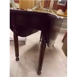 ROUND WOOD DROP LEAF DINING TABLE