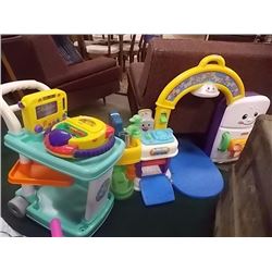 KIDS PLAY TOYS - 4 TTL
