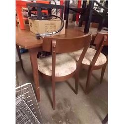 TABLE WITH 2 LEAFS & 4 CHAIRS - ALL ONE MONEY