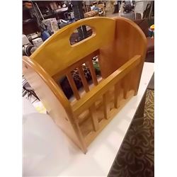 MAPLE MAGAZINE STAND