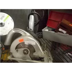 VINTAGE B & D CIRCULAR SAW
