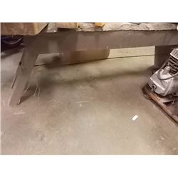 VINTAGE WOOD BENCH