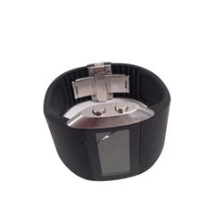 Resident Evil 5 Barry Burton (Kevin Durand) Watch Movie Props