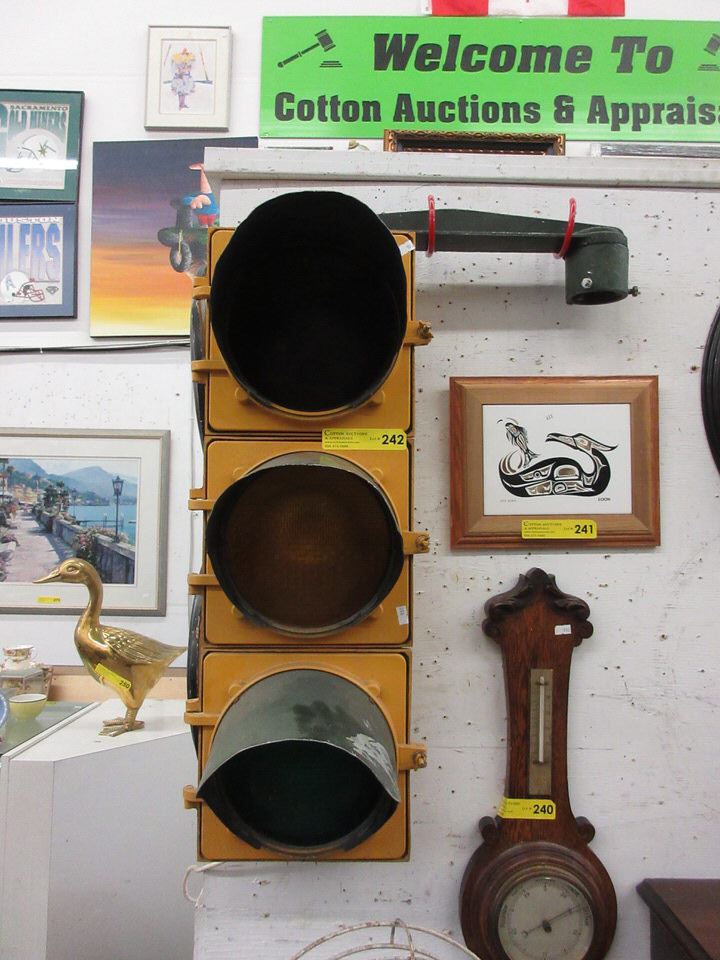 Full size traffic light