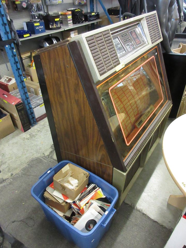 Coin operated jukebox