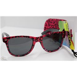 LADIES FOSTER GRANT SURGE SUNGLASSES