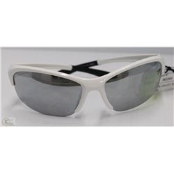 MENS FOSTER GRANT WHITE SUNGLASSES