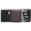 Image 1 : 3 MENS WALLETS