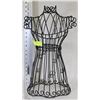 Image 1 : TALL WIRE MAIDEN FORM 19"HIGH