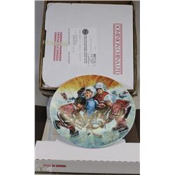 SET OF 5 VINTAGE STEWART SHERWOOD COLLECTOR PLATES