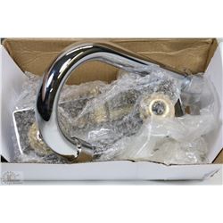 4" WALL MOUNT GOOSE NECK FAUCET NEW