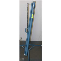 VINTAGE 40" PROJECTOR SCREEN ON STAND "FLYER "