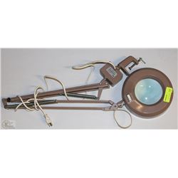 VINTAGE LIGHT UP MAGNIFIER