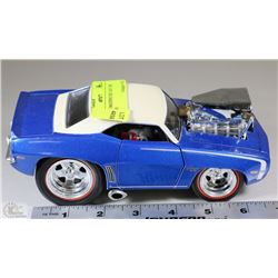 MUSCLE MACHINE DIE CAST 1962 CAMARO
