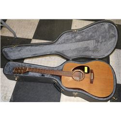 NORMAN ACOUSTIC GUITAR WITH HARDCASE