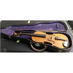 VIOLIN WITH BOW AND CASE