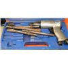 Image 1 : WESTWARD AIR HAMMER KIT WITH ATTACHMENTS
