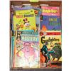 Image 1 : FLAT OF VINTAGE COMIC BOOKS INCLUDING GUNFIGHTERS