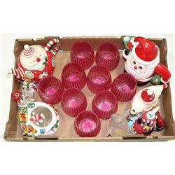 FLAT OF CHRSTMAS TEAPOTS AND OTHER HOME DÉCOR