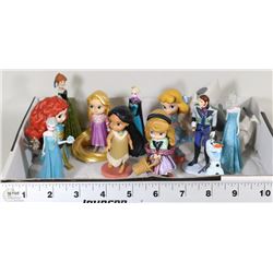 LOT OF 12 DISNEY CHARACTERS FIGURES