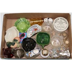 FLAT OF VINTAGE ESTATE ITEMS