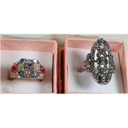LOT OF 2 WOMENS FASHION RINGS