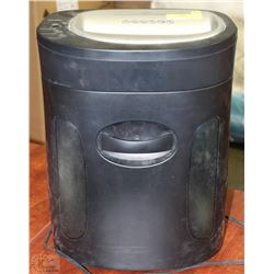 12 SHEET CROSSCUT ROYAL PAPER SHREDDER