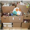 Image 1 : PALLET OF MANY NEW/USED ITEMS, CHRISTMAS,