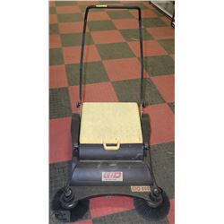 GIO 800 WAREHOUSE FLOOR SWEEPER