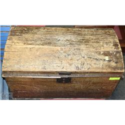 VINTAGE WOOD STORAGE TRUNK