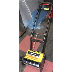 NOMA ELECTRIC SNOWTHROWER W/13 INCH